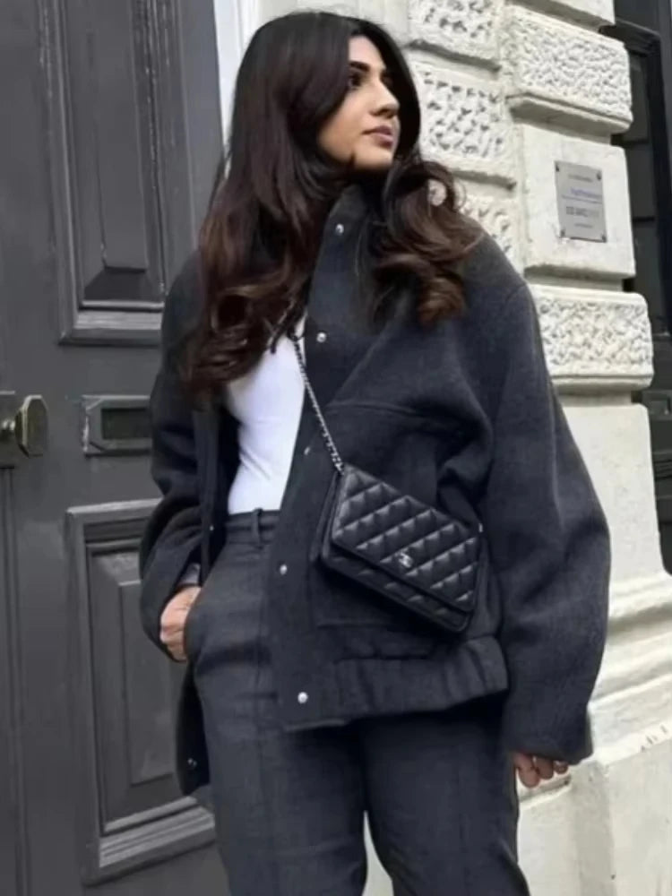 Oversized Autumn Bomber Jacket with Hidden Buttons